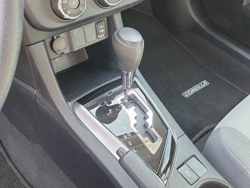 Used 2016 Toyota Corolla L FWD image 27