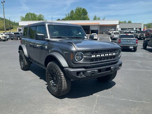 New 2026 Ford Bronco Big Bend w/ Black Diamond Package AWD/4WD image 3