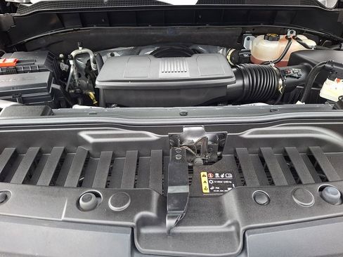 Used 2022 Chevrolet Silverado 1500 LTZ w/ LTZ Premium Package image 29