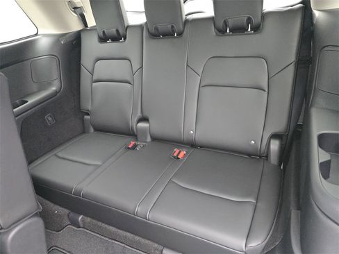 New 2026 Nissan Pathfinder SL FWD image 21