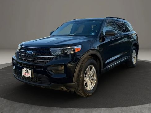 Used 2020 Ford Explorer XLT w/ Comfort Package image 1