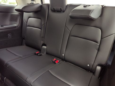 New 2026 Nissan Pathfinder SL w/ SL Premium Package FWD image 16