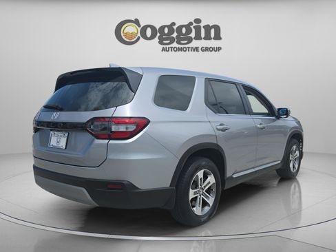 Used 2025 Honda Pilot EX-L image 5