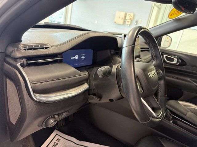 Used 2022 Jeep Compass High Altitude AWD/4WD image 19