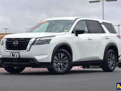 Used 2025 Nissan Pathfinder S AWD/4WD image 8