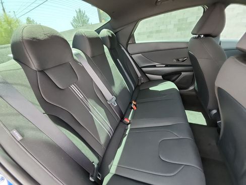 Used 2025 Hyundai Elantra Sport FWD image 17