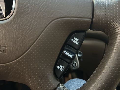 Used 2004 Acura MDX Touring AWD/4WD image 25