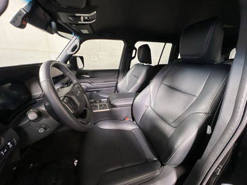 Used 2024 Toyota Land Cruiser image 13