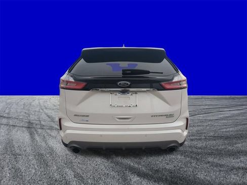 Certified 2019 Ford Edge Titanium w/ Equipment Group 301A FWD image 5