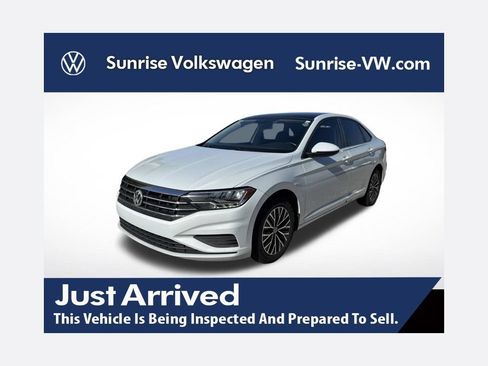 Used 2019 Volkswagen Jetta SE FWD image 1