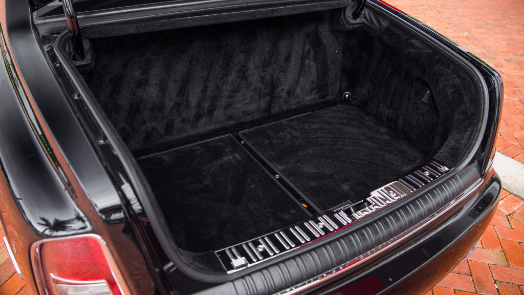 Used 2014 Rolls-Royce Phantom Sedan RWD image 42