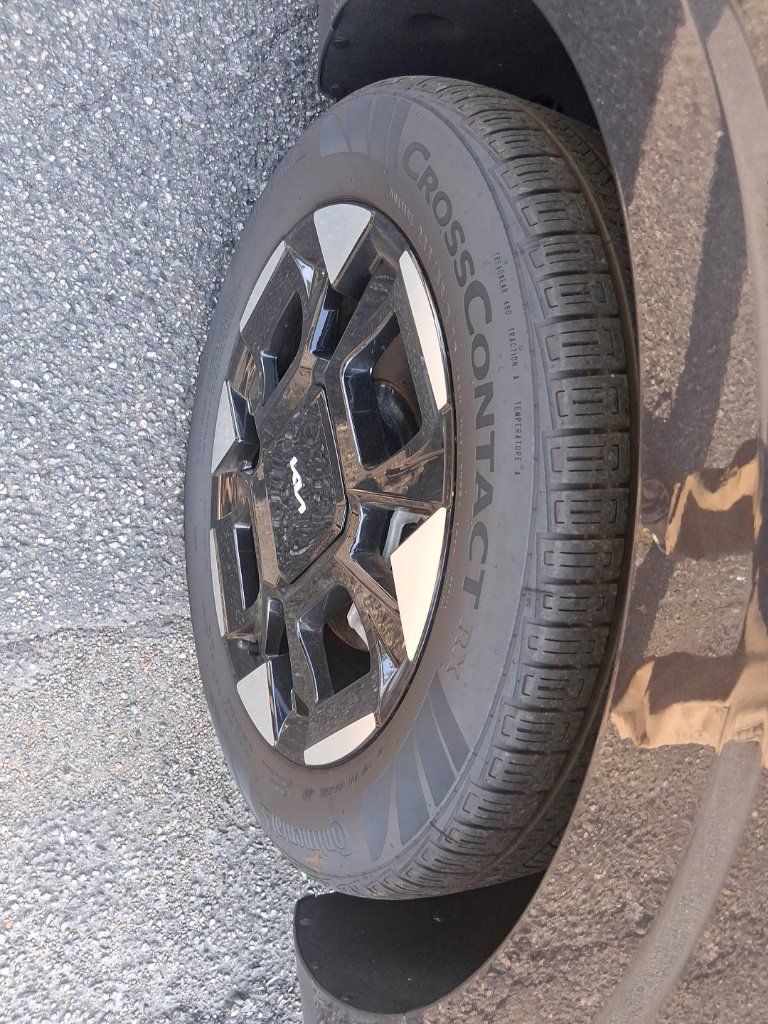 Certified 2026 Kia Carnival EX FWD image 8