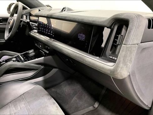 Used 2024 Porsche Cayenne Turbo GT image 15