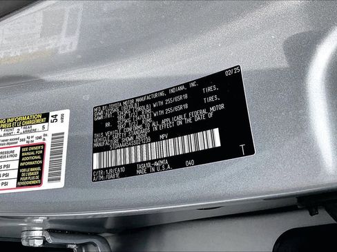 Certified 2025 Toyota Grand Highlander FWD image 17