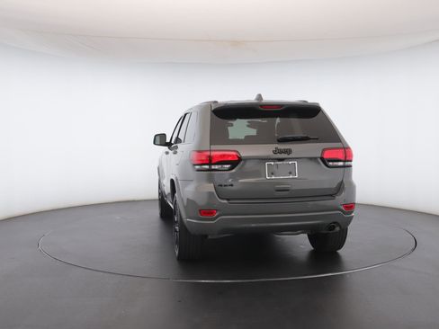 Used 2021 Jeep Grand Cherokee Laredo X image 27