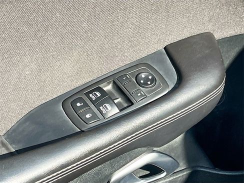 Used 2018 Dodge Challenger SXT w/ Blacktop Package image 17