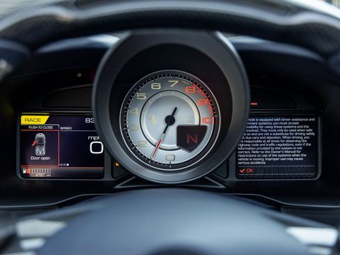 Used 2022 Ferrari F8 Tributo image 37