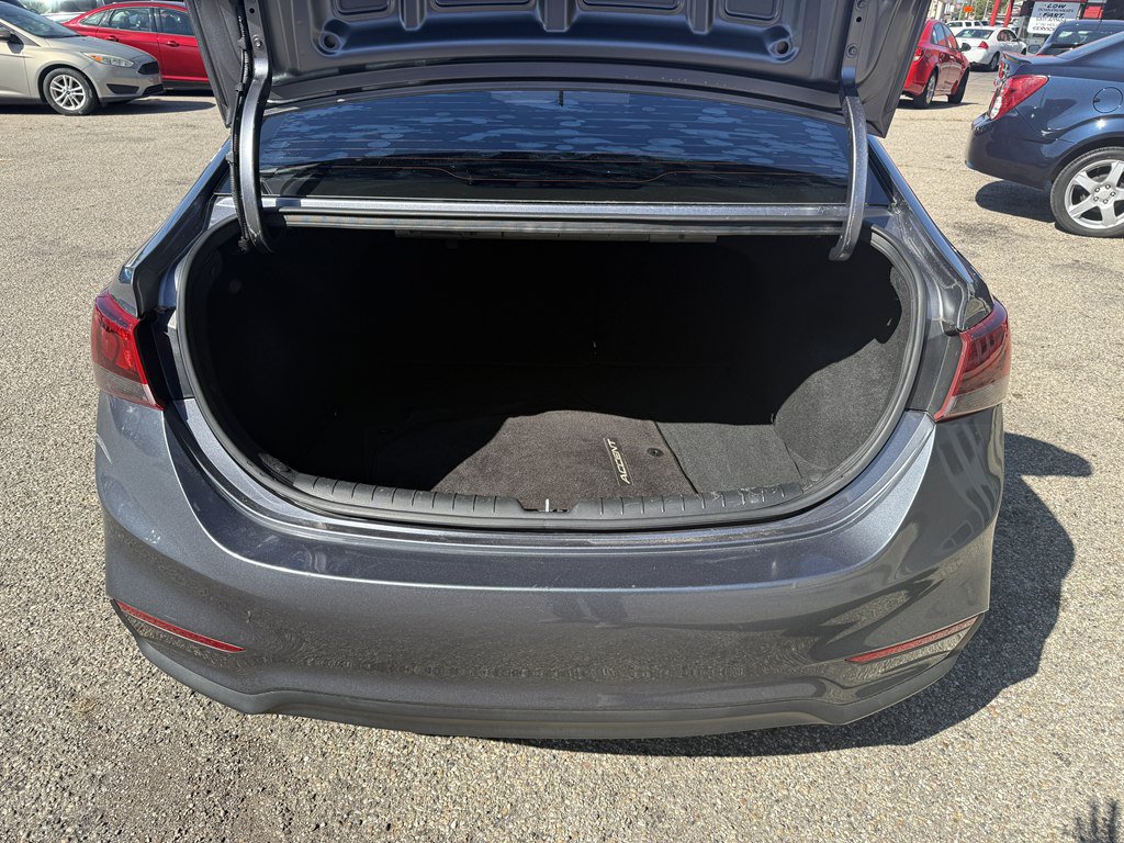 Used 2018 Hyundai Accent SE FWD image 20