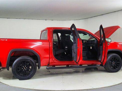 New 2026 GMC Sierra 1500 Elevation image 12