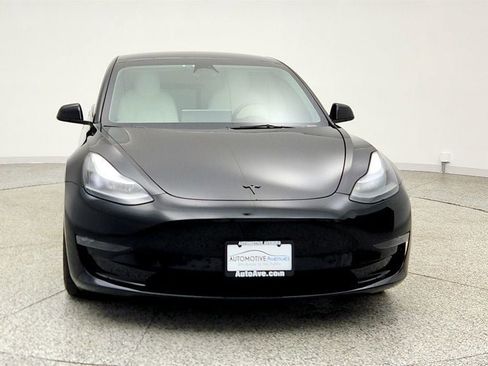 Used 2023 Tesla Model 3 Performance image 2