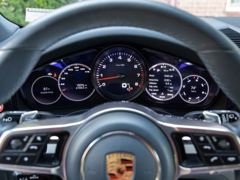 Certified 2023 Porsche Cayenne AWD/4WD image 14