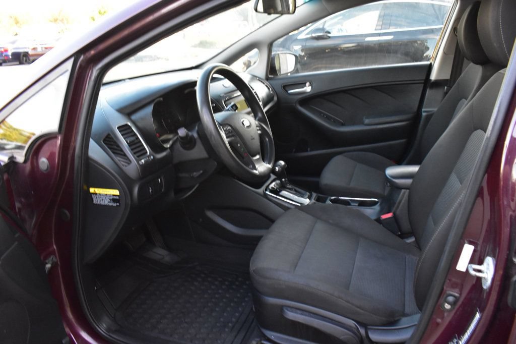 Used 2018 Kia Forte LX FWD image 13