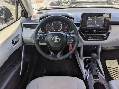 Certified 2022 Toyota Corolla Cross L FWD image 16