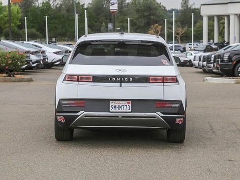 Used 2024 Hyundai Ioniq 5 SEL image 4