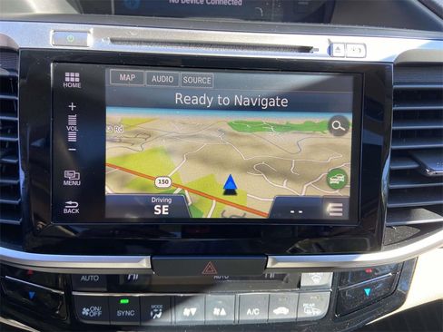 Used 2016 Honda Accord Touring image 23