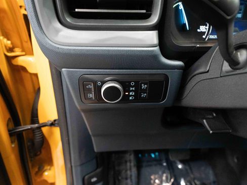 Used 2023 Ford Maverick Lariat w/ Lariat Luxury Package FWD image 11
