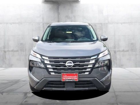 Certified 2025 Nissan Rogue SV AWD/4WD image 4