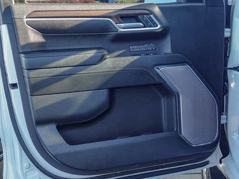 Used 2023 Chevrolet Silverado 1500 High Country w/ High Country Premium Package image 18