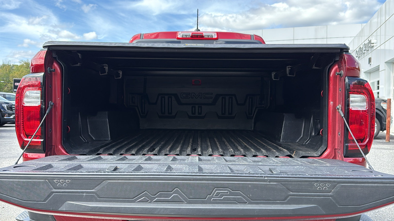 Used 2024 GMC Canyon AT4 AWD/4WD image 29
