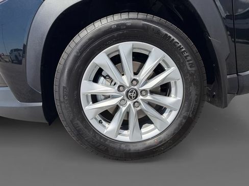 Certified 2026 Toyota Corolla Cross LE FWD image 12