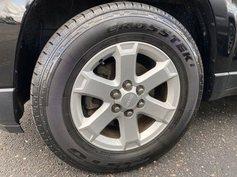 Used 2016 GMC Acadia SLE image 23