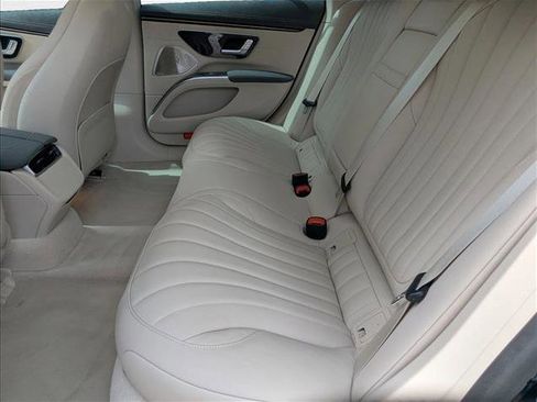 Used 2022 Mercedes-Benz EQS 450+ Sedan image 18