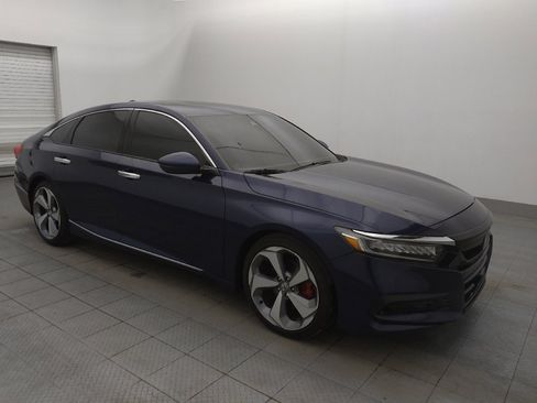 Used 2018 Honda Accord Touring image 11