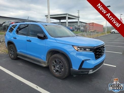 Used 2024 Honda Pilot TrailSport image 1