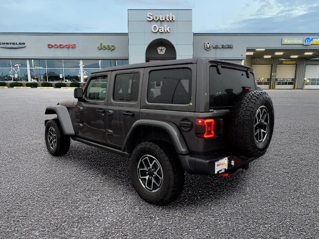 Certified 2025 Jeep Wrangler Unlimited Rubicon w/ Safety Group AWD/4WD image 4