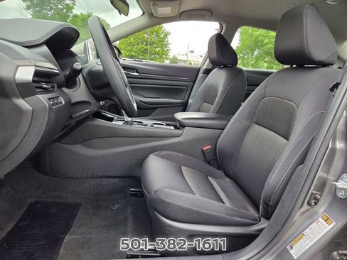 Certified 2024 Nissan Altima 2.5 SV FWD image 9