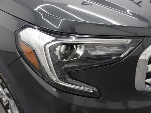 Used 2019 GMC Terrain SLT w/ Preferred Package image 22
