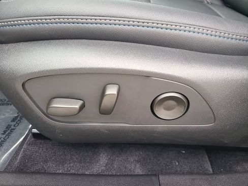 New 2026 Chevrolet Equinox EV LT w/ LPO, Blackout Package FWD image 25