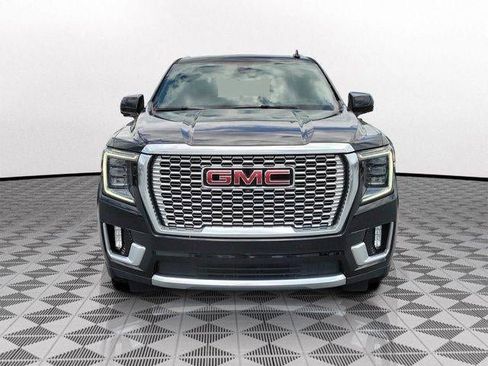 Used 2021 GMC Yukon Denali w/ Denali Premium Package AWD/4WD image 2