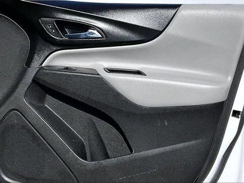 Used 2021 Chevrolet Equinox LS FWD image 26