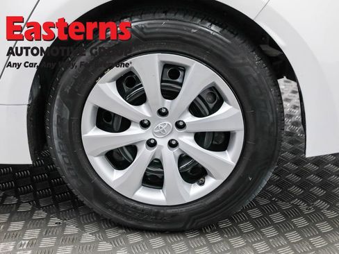 Used 2022 Toyota Corolla LE image 31