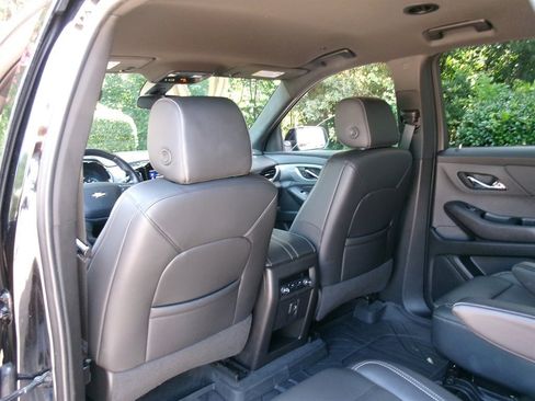 Used 2022 Chevrolet Traverse LT w/ LPO, Floor Liner Package AWD/4WD image 26