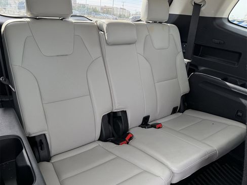 Used 2020 Kia Telluride S w/ S 8 Passenger Seating Package image 27