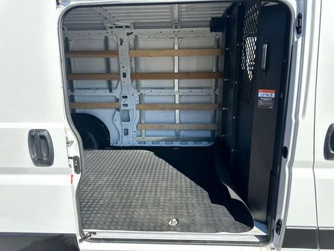 Used 2025 RAM ProMaster 2500 w/ U-Haul Equipment Group FWD image 14