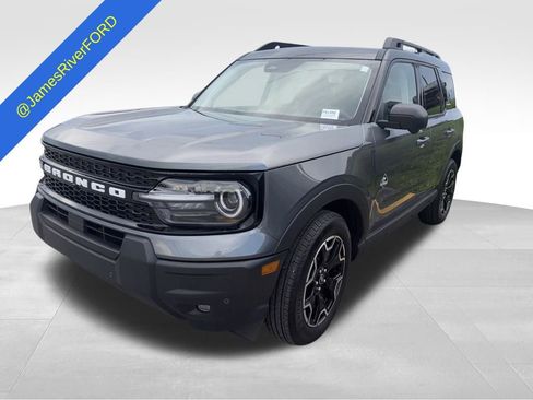 Used 2025 Ford Bronco Sport Outer Banks w/ Outer Banks Tech Package+ AWD/4WD image 2