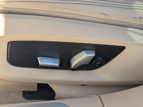 Used 2018 BMW 740e xDrive w/ Driver Assistance Package image 21